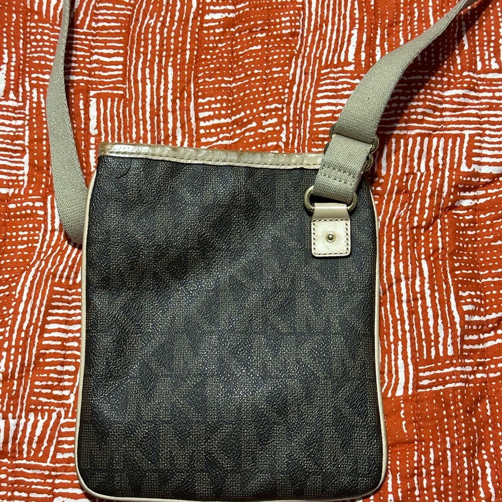 Michael Kors Crossbody - Picture 3 of 8